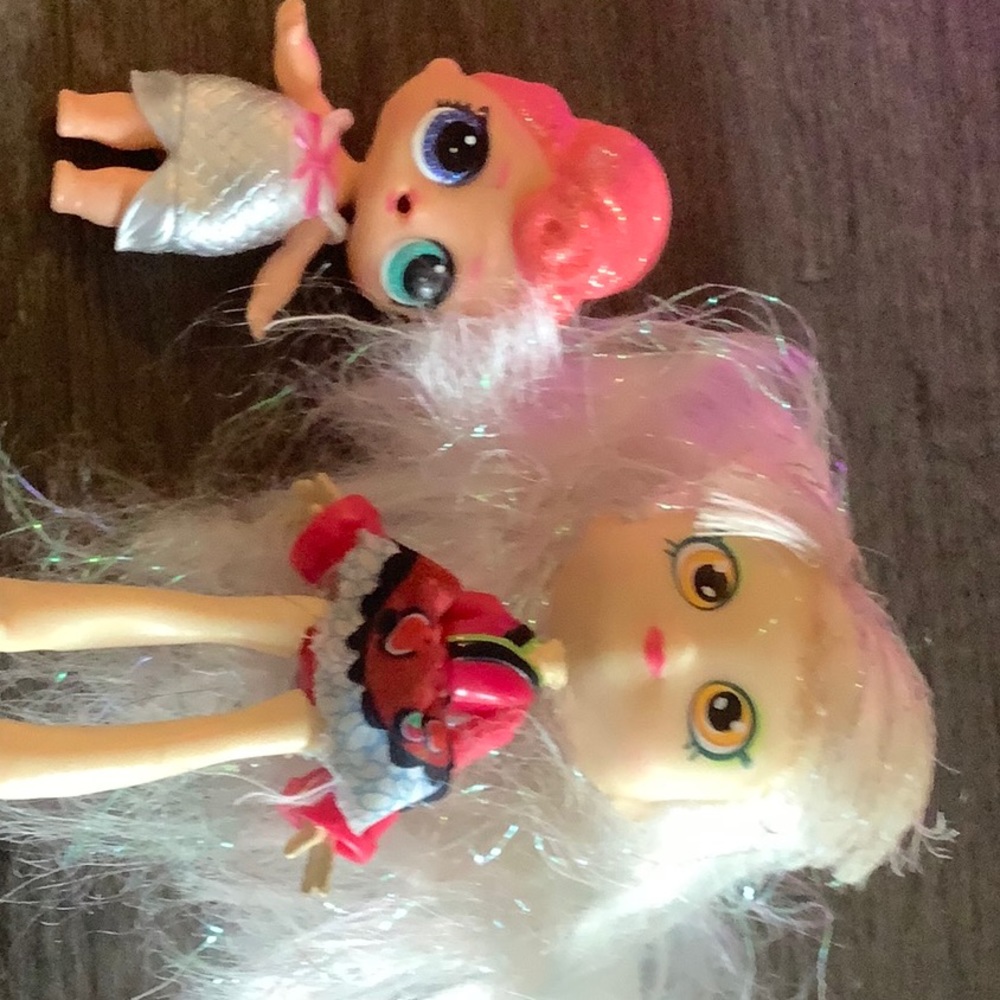 Lol doll and shopkins doll with clothes